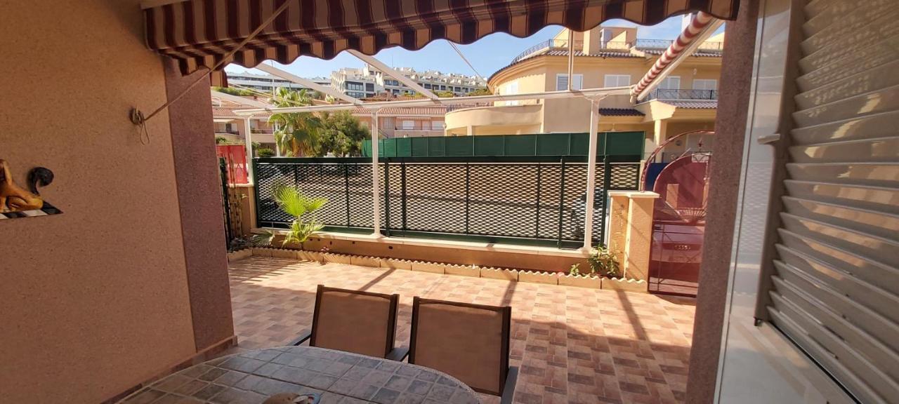 הוילה גראן אלקנט Adosado Con Piscina Y Terraza A 700M De La Playa מראה חיצוני תמונה